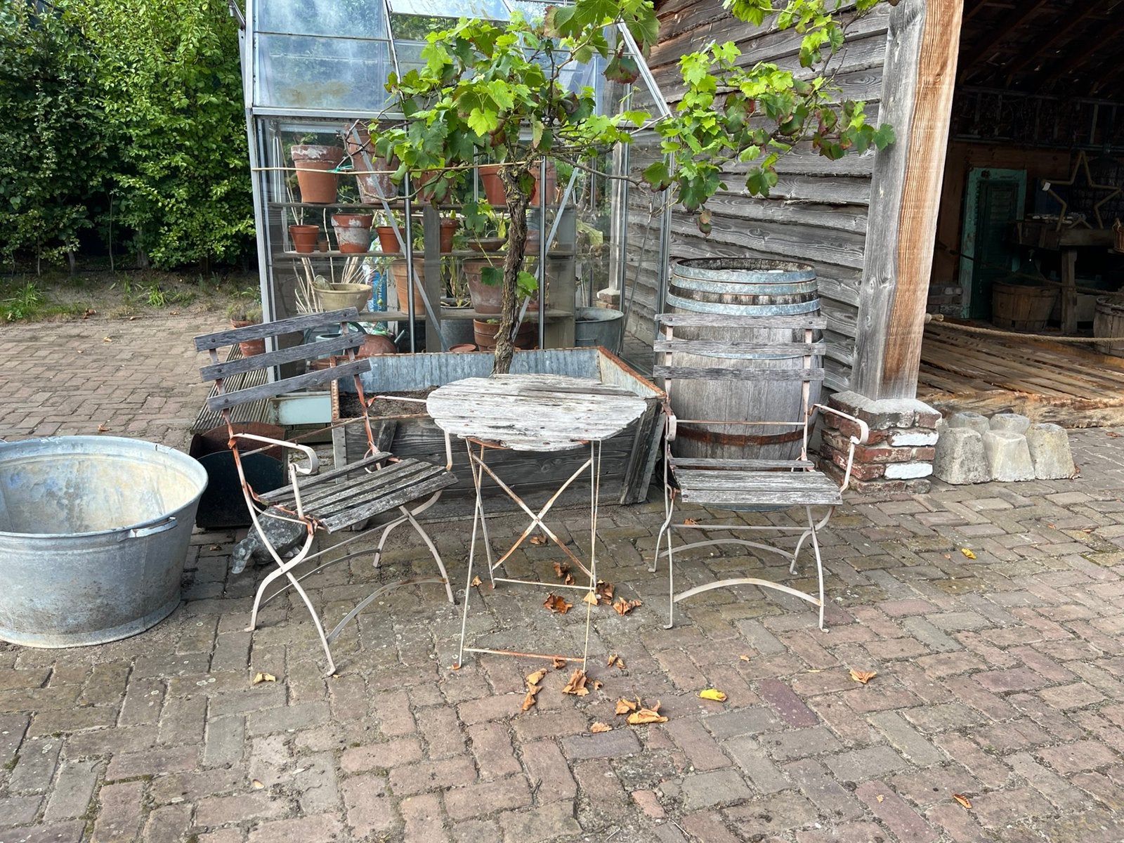 Anriek frans bistrosetje, Ophalen
