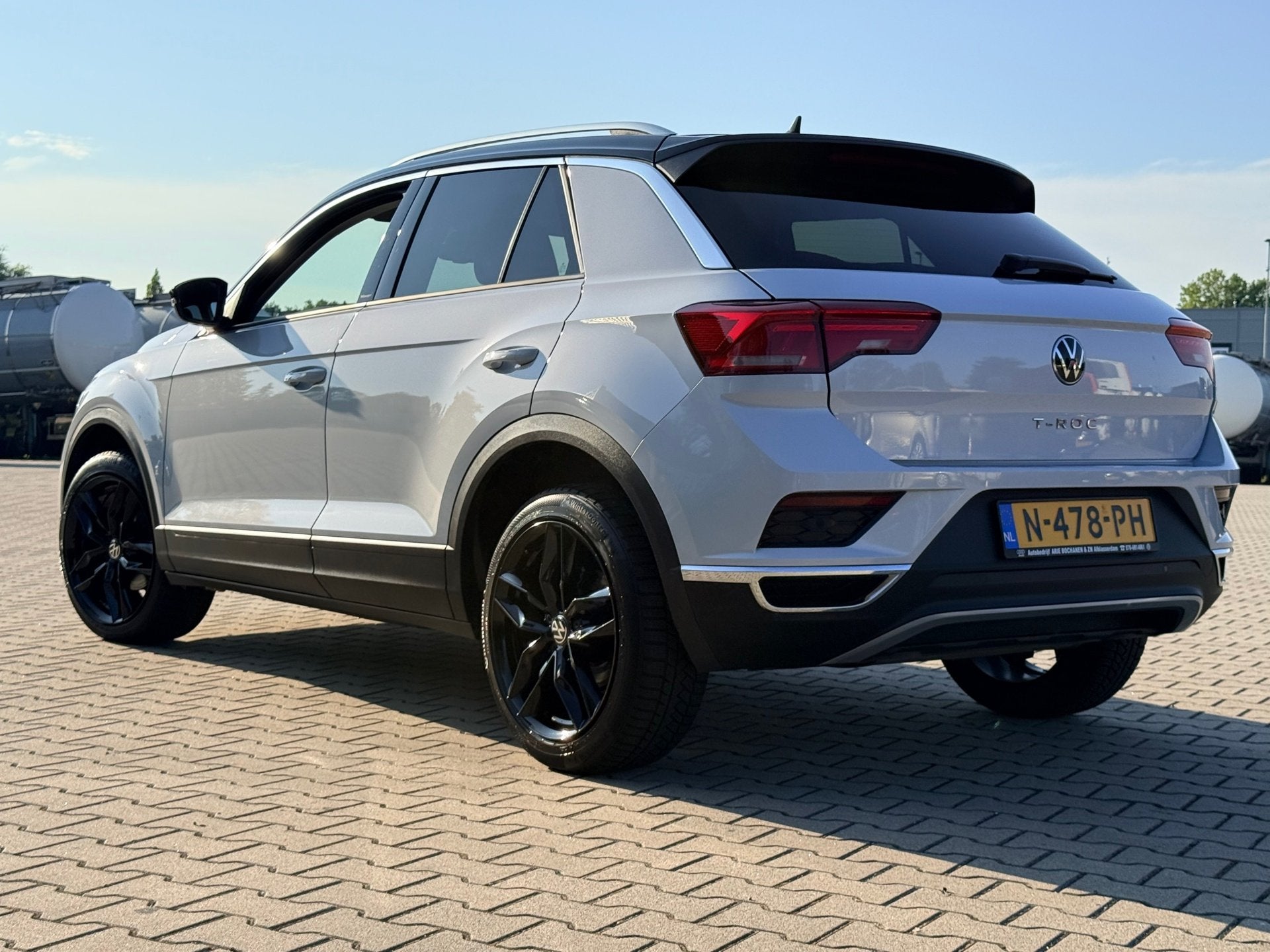 Volkswagen T-Roc 1.5 TSI DSG Style Digi Dash , afneembare tr, Stof, 4 cilinders, 150 pk, Wit
