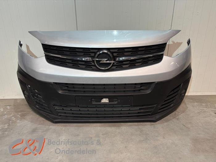 Voorbumper van een Opel Vivaro