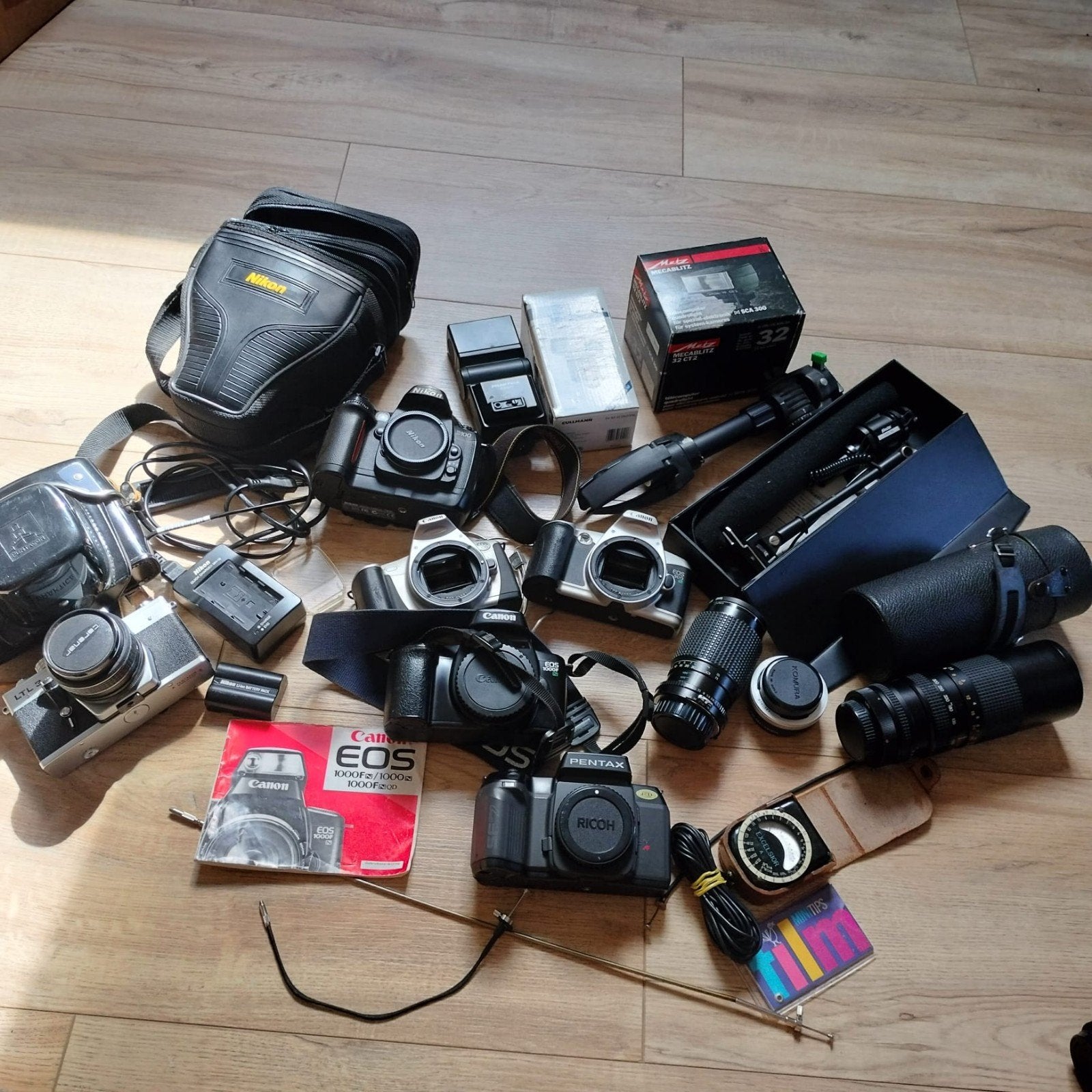 Oude analoge camera's en  Praktica Nikon Canon Pentax, Audio, Tv en Foto, Fotocamera's Analoog, Ophalen of Verzenden, Gebruikt