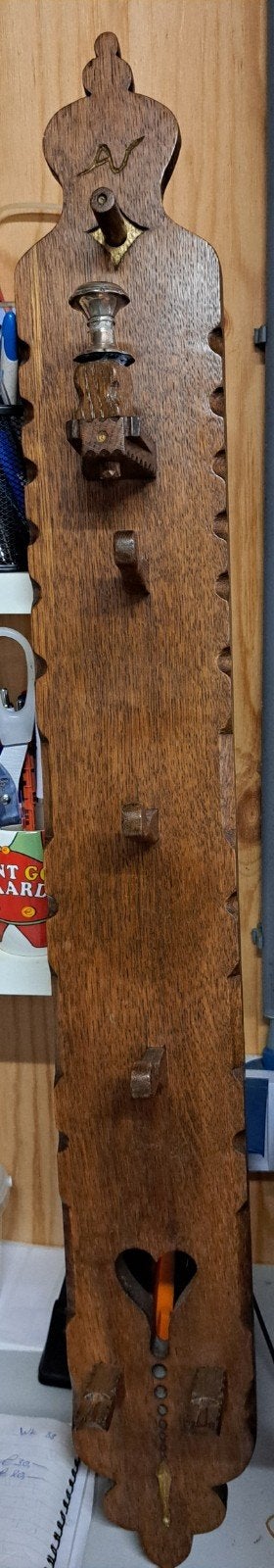 Antieke houten sleutelhouder met zilveren kroon en hart, Ophalen