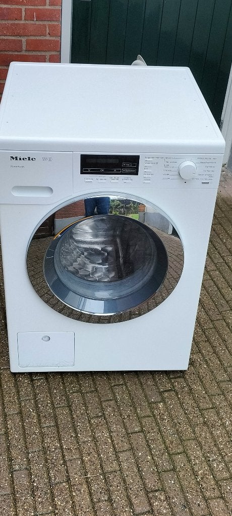 Miele W1 Wasmachine. Defect., Ophalen, Voorlader, Niet werkend, 85 tot 90 cm