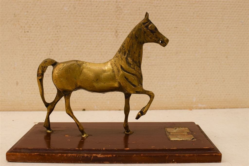 Bronzen Paard op een plankje 48297, Ophalen of Verzenden, Gebruikt, Dier