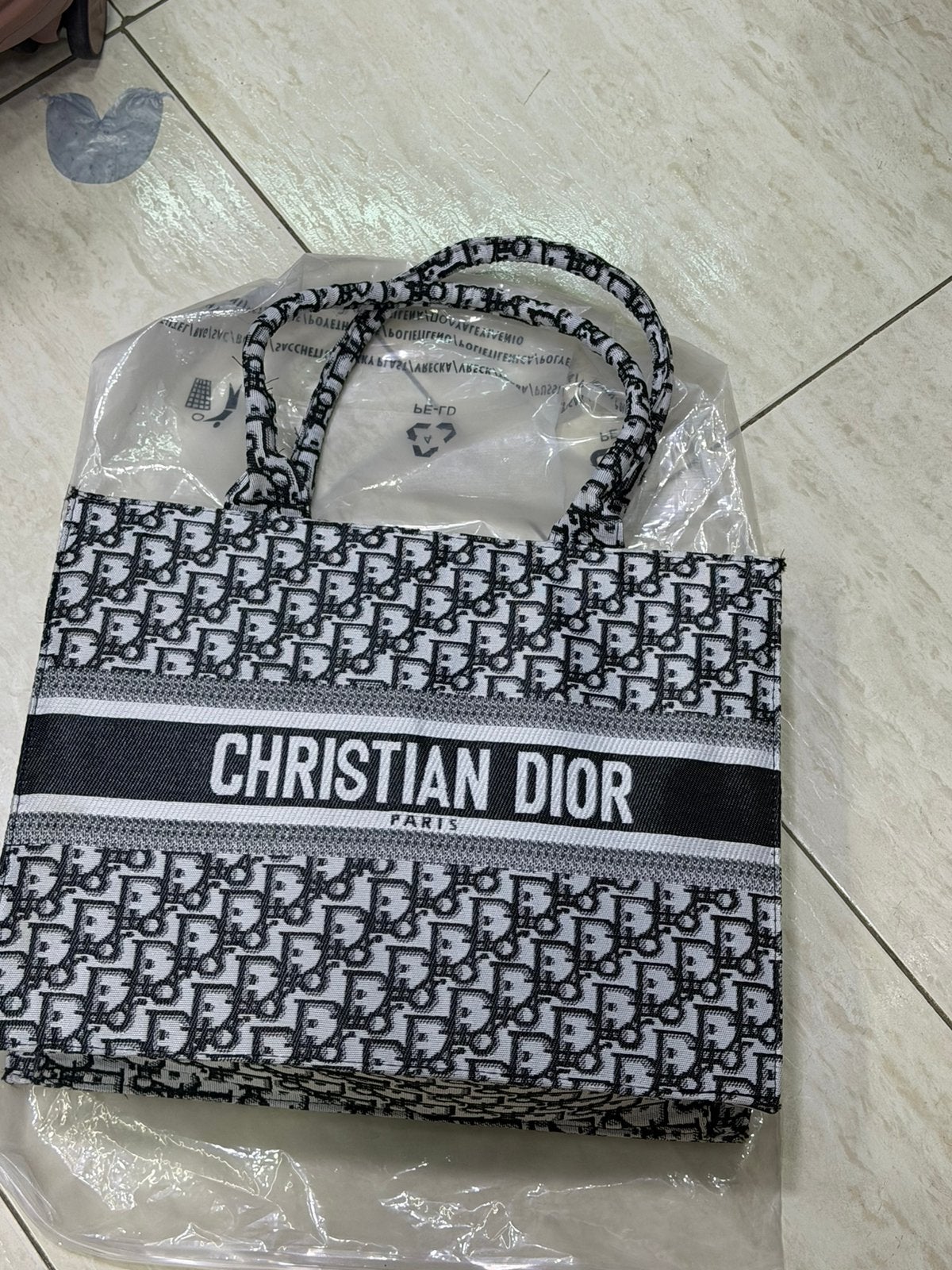 Christian Dior tas te koop nieuw!!, Ophalen of Verzenden, Nieuw, Zwart
