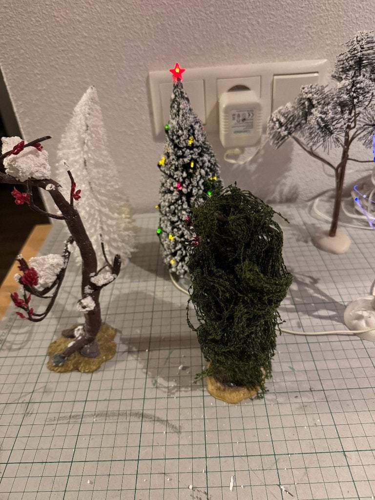 Verschillende kerst boompjes,en figuurtjes voor kerstdorp, Ophalen of Verzenden