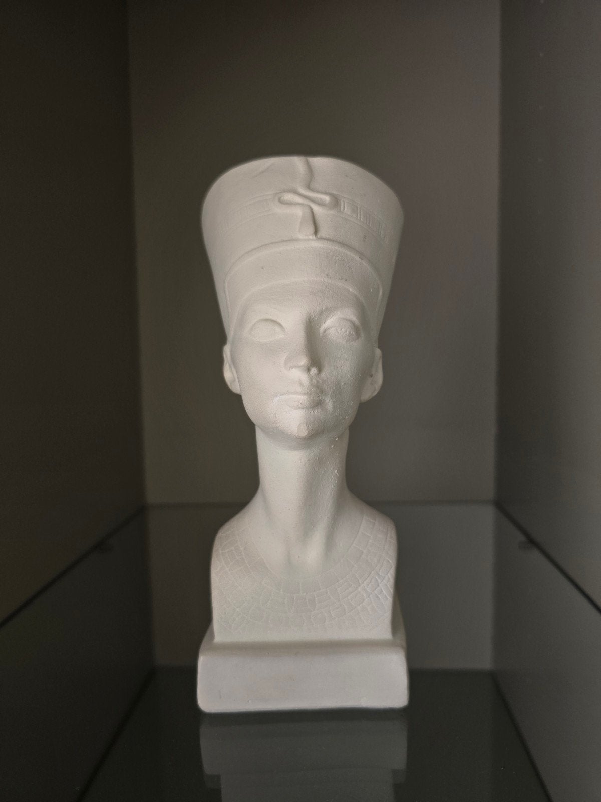 Buste Nefertiti - Wit Gips - Klassiek Egyptisch, Gips, Buste, Ophalen of Verzenden, 20 - 50 cm