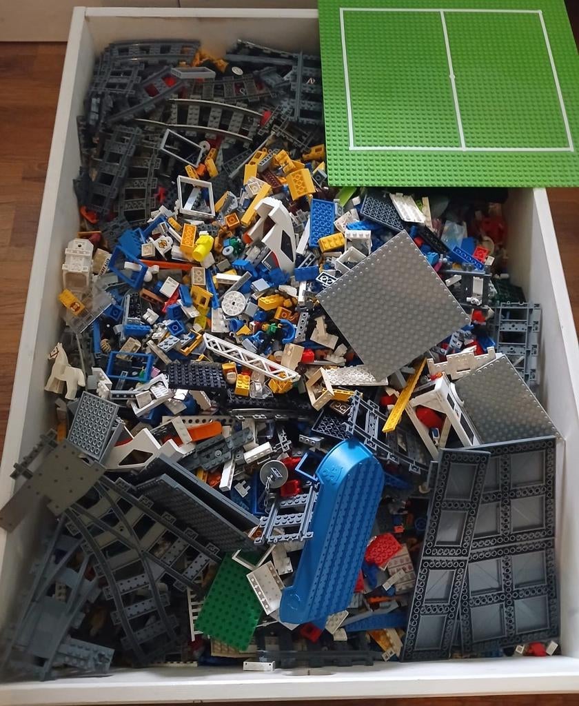 Ruim 35 kg lego plus boekjes, Kinderen en Baby's, Speelgoed | Bouwstenen, Ophalen, Zo goed als nieuw, Overige merken