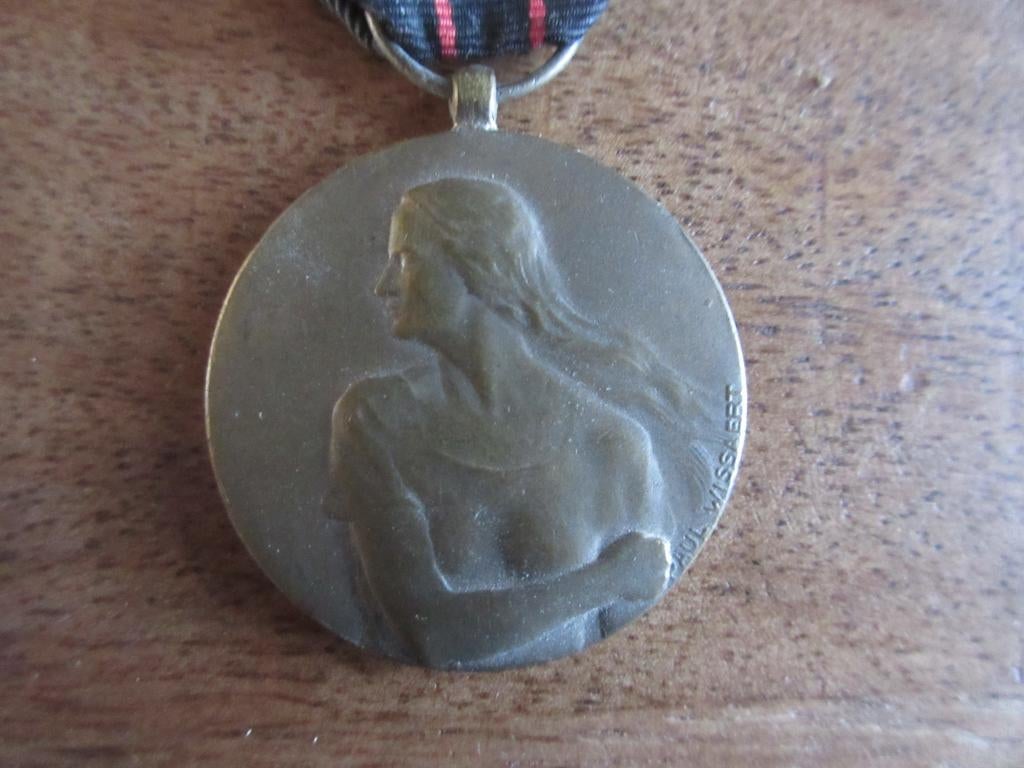 Medaille 1940 RESISTERE 1945, Ophalen of Verzenden, Overige gebieden, Lintje, Medaille of Wings