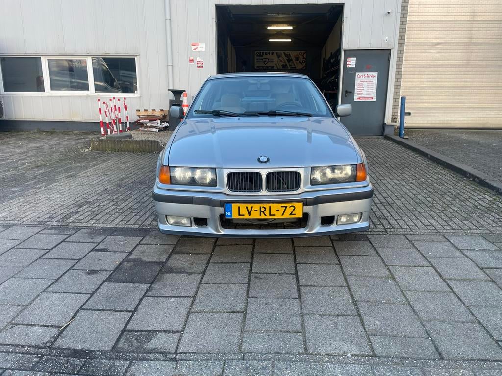 BMW 3-Serie 1.8 I 318 AUT E2 1995 Grijs vaste prijs, Auto's, BMW, Automaat, Achterwielaandrijving, 4 cilinders, 1796 cc