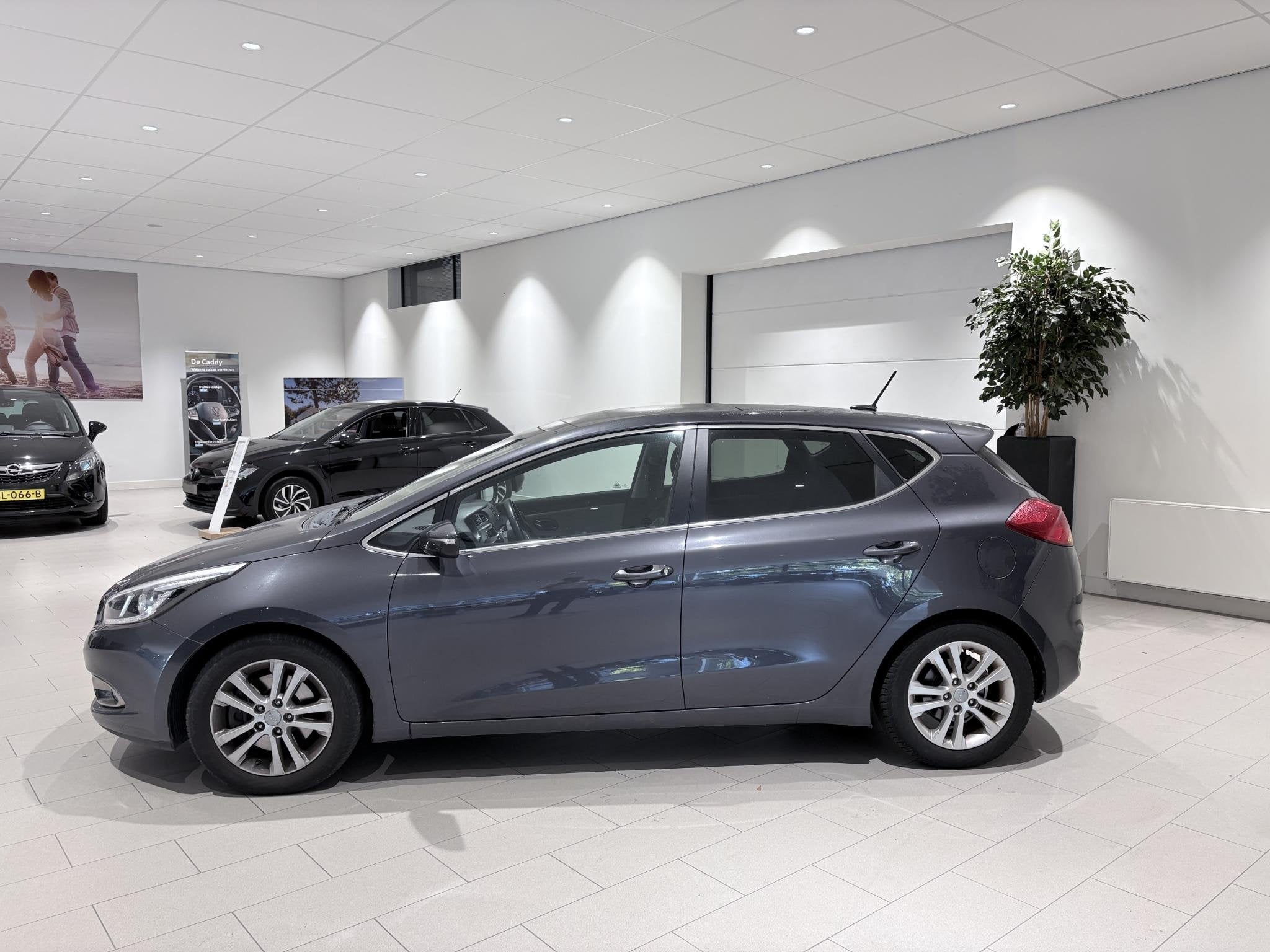 Kia cee'd 1.4 CVVT, Auto's, Voorwielaandrijving, Stof, Gebruikt, 4 cilinders
