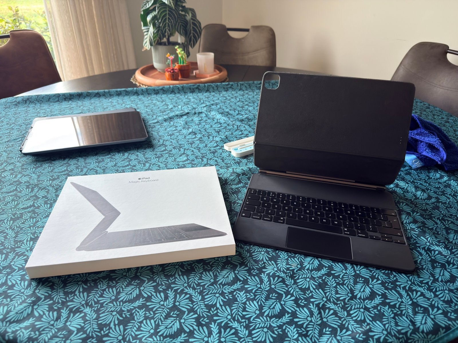 Foto 6 van Ipad pro 12,9 5e gen (M1) 256gb + pencil + magic keyboard