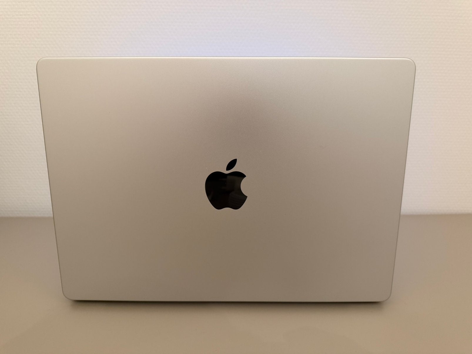 Foto 6 van MacBook Pro 14 M4 Max 1TB 36GB Hagelnieuw Garantie!
