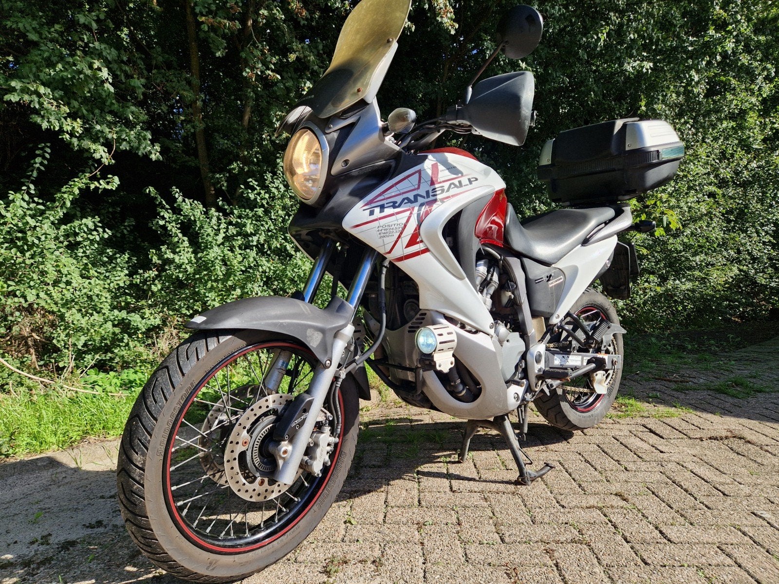 Honda Transalp xl 700 v xl700v abs 2011 handvatverwarming, Motoren, 700 cc, ABS, 2 cilinders, Motorrijbewijs A