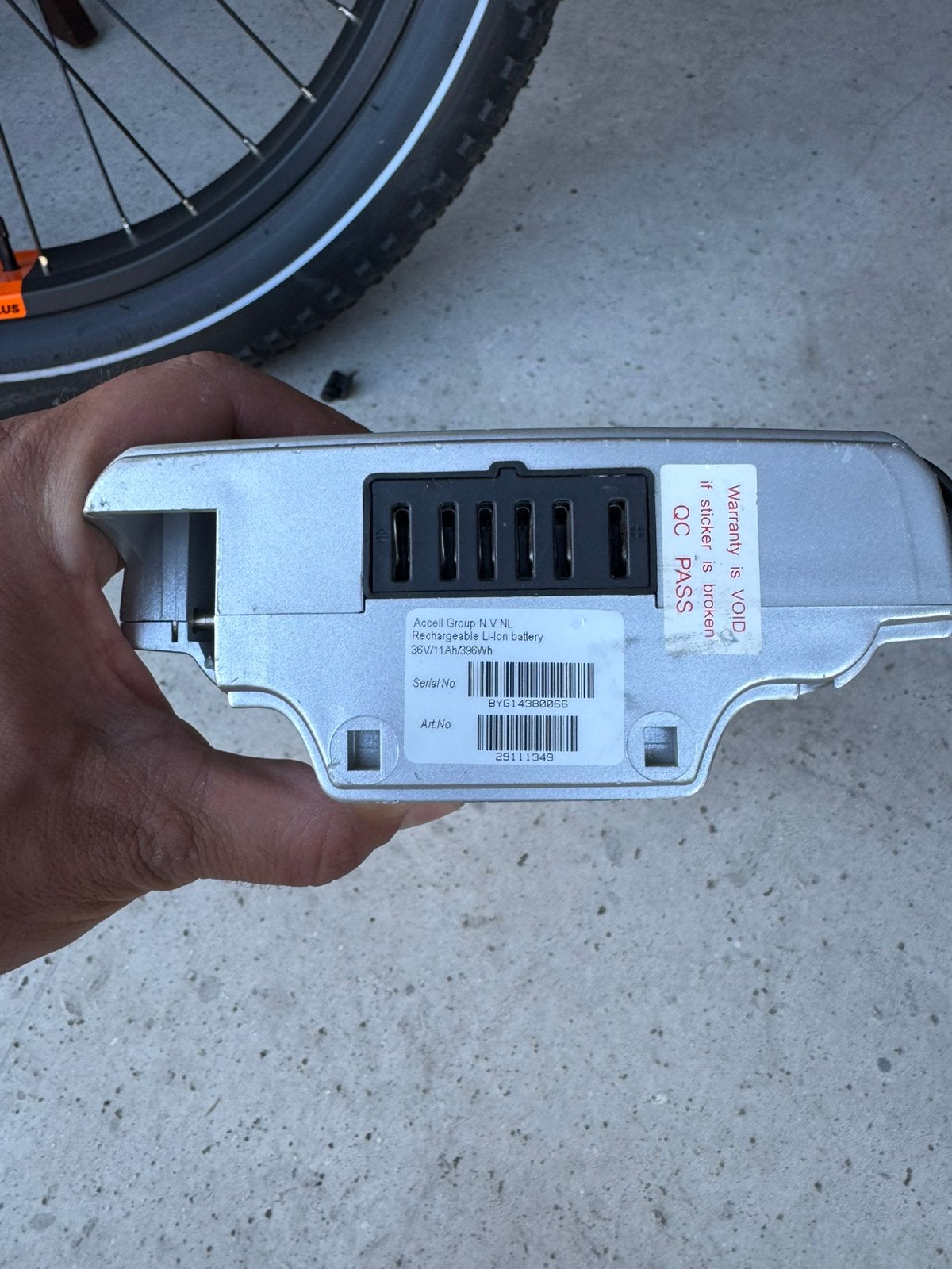 Sparta emotion fiets accu werkt nog E-400 met oplader, Fietsen en Brommers, Fietsaccessoires | Fietsaccu's, Ophalen of Verzenden