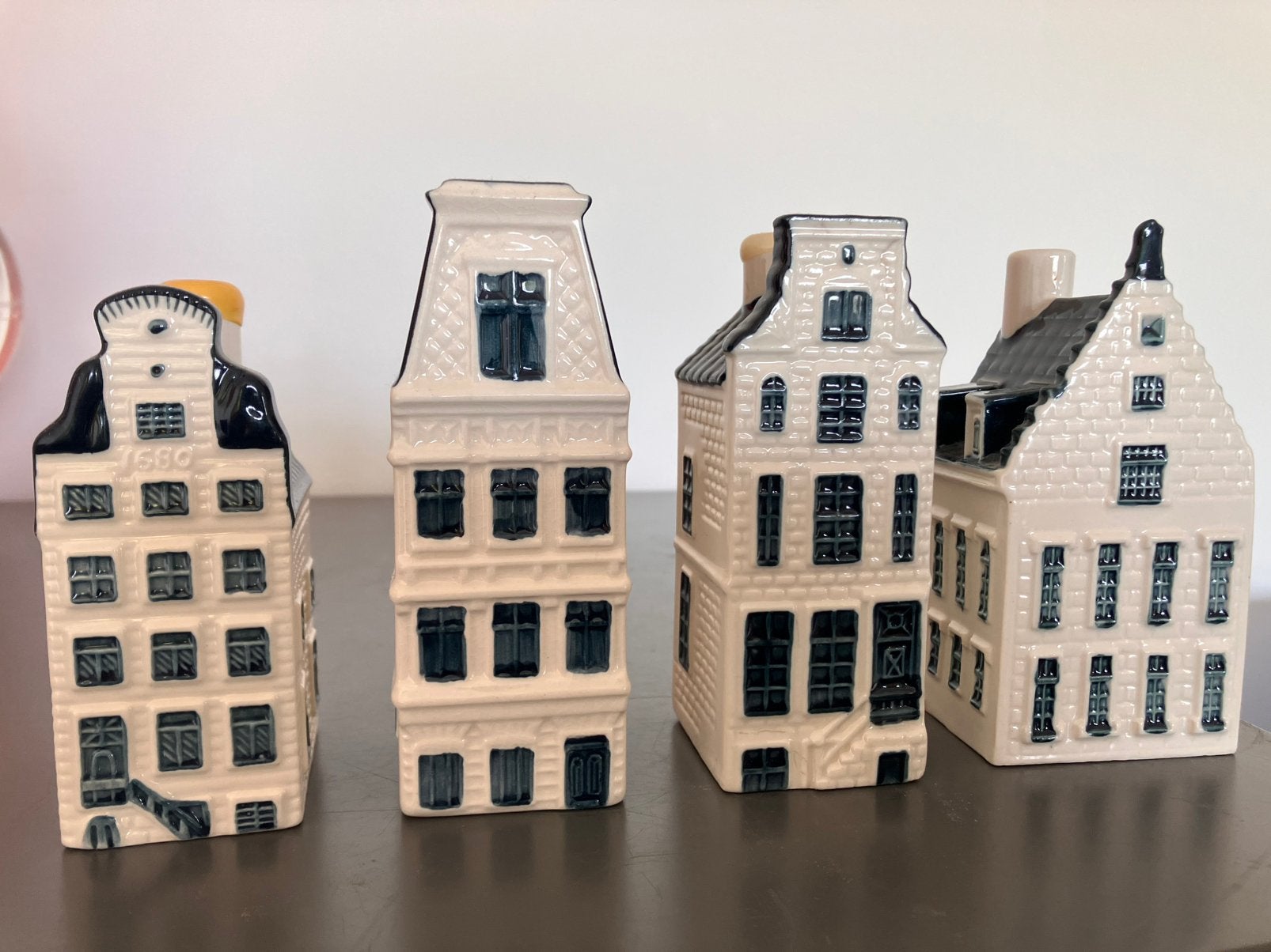 Verschillende huisjes, Ophalen of Verzenden, Zo goed als nieuw, 1 t/m 20