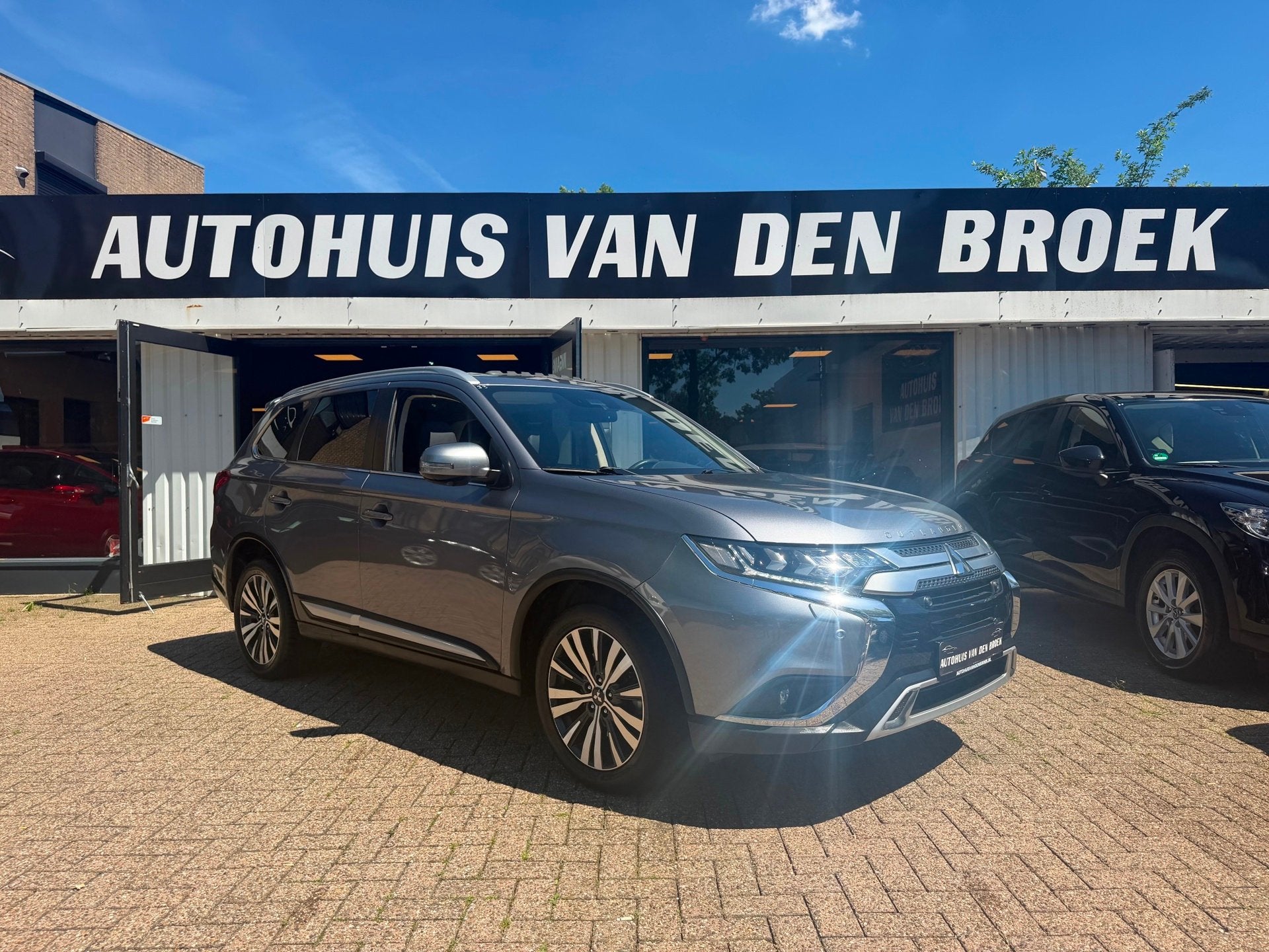 Mitsubishi Outlander 2.0 Instyle+ 4WD|7Pers|Automaat|Navi|Pa, Auto's, Mitsubishi, 1998 cc, Adaptive Cruise Control, Zwart, 4 cilinders