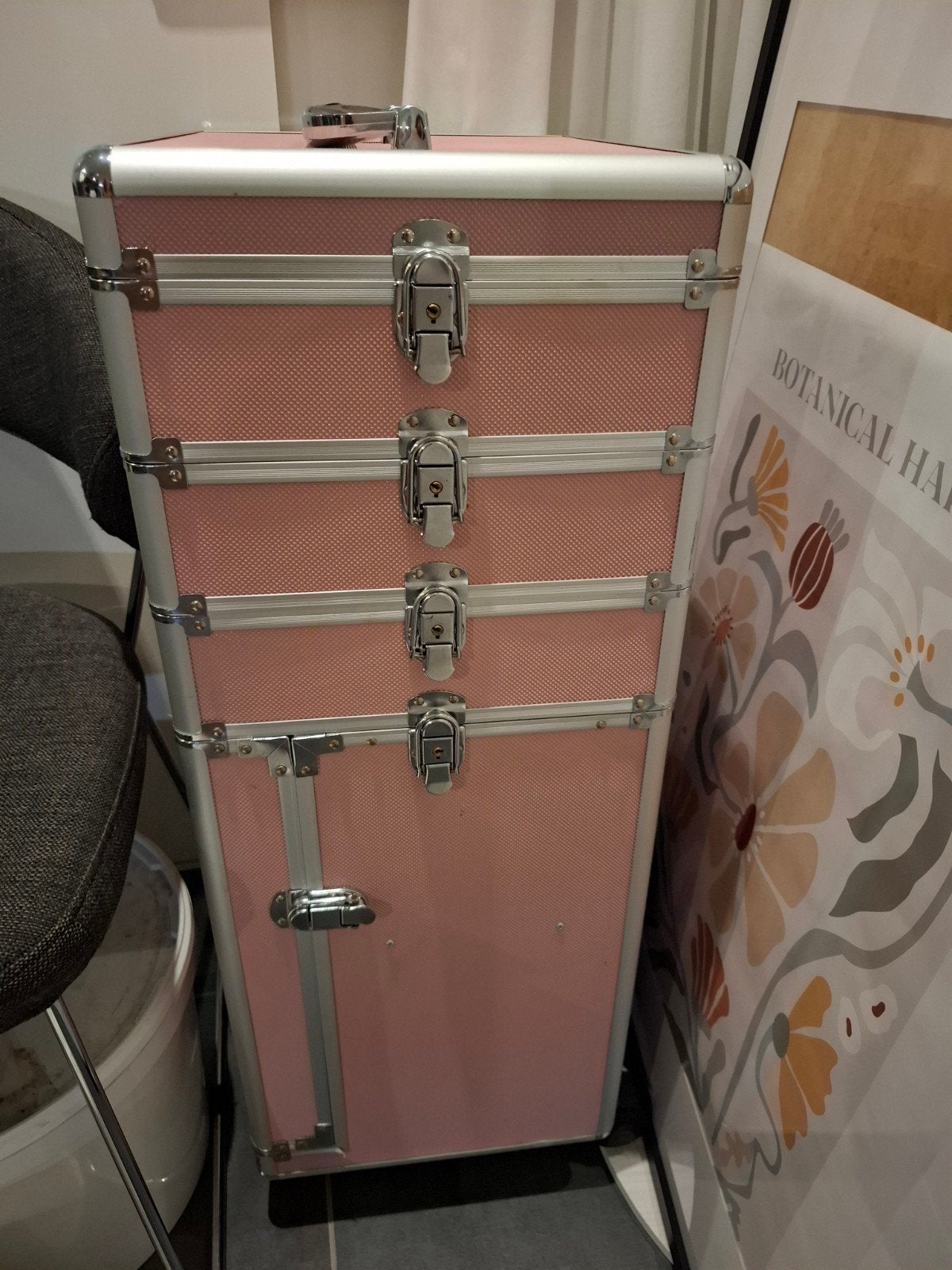 Roze make-up koffer met trolley functie (30x35x75 cm), Ophalen, Gebruikt, Roze, Met slot