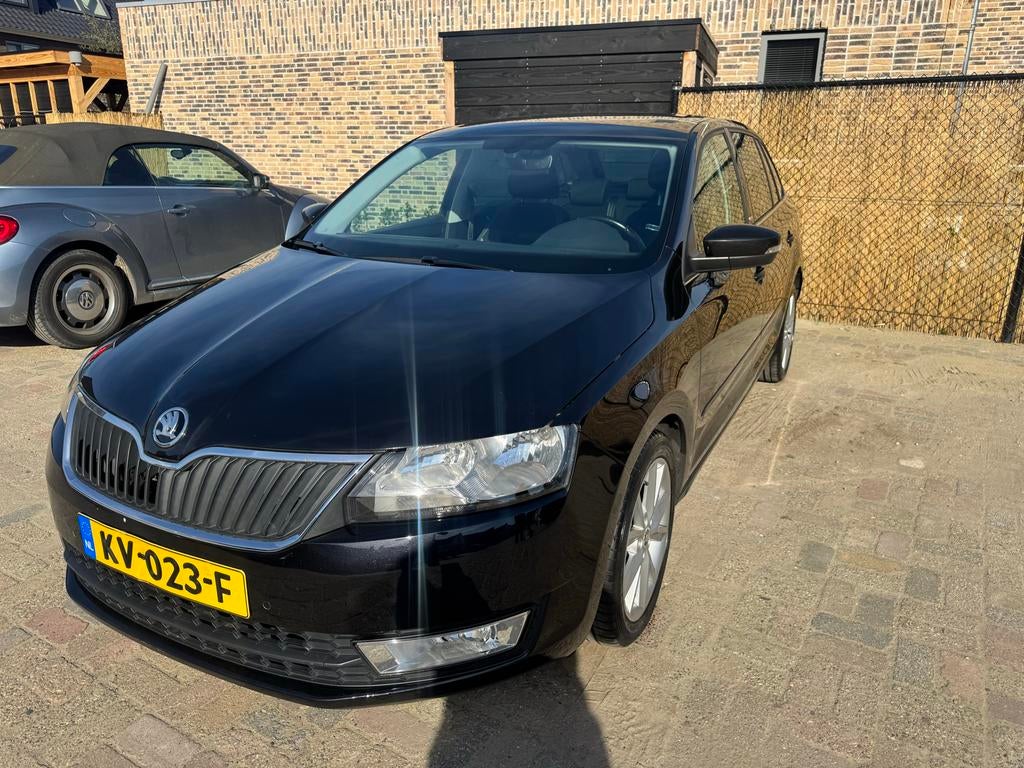 Skoda Rapid Spaceback DSG– Panoramadak- Stoelverwarming, Auto's, 4 cilinders, Origineel Nederlands, Particulier, 900 kg
