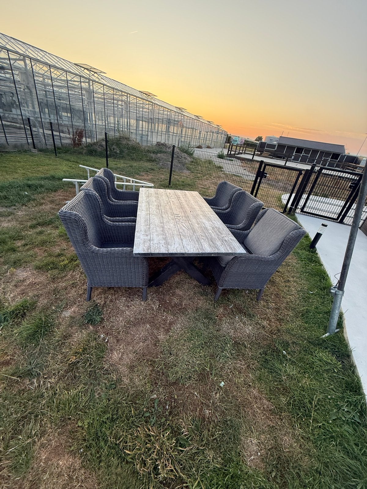 Wicker tuinset met houten tafel en 6 stoelen, Ophalen, Gebruikt, Eettafel, 6 zitplaatsen