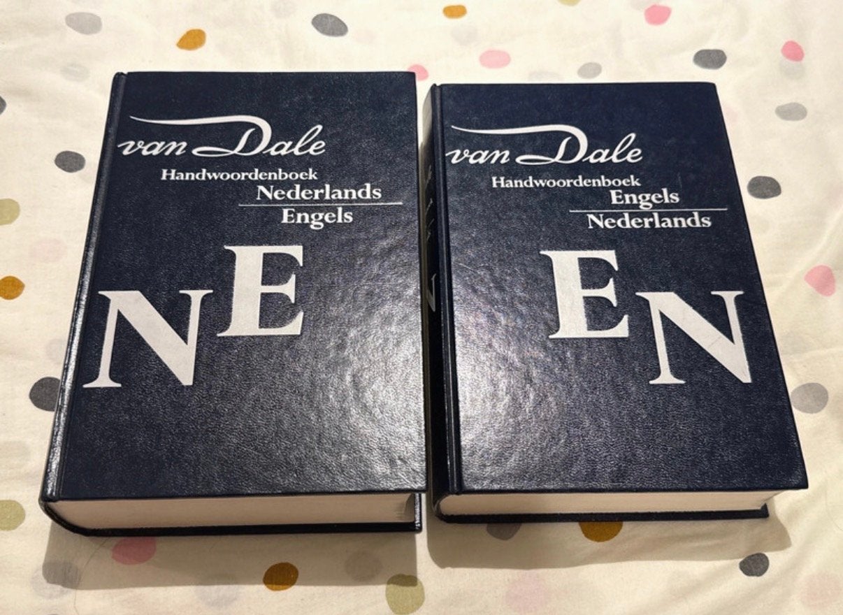 Van Dale Handwoordenboek Nederlands-Engels (1988), Ophalen of Verzenden, Gelezen, Van Dale, Nederlands