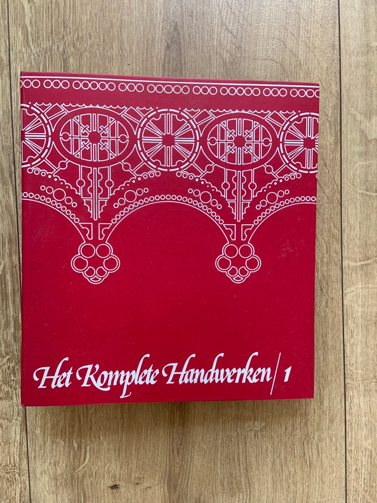 Oude verzamelmap het complete handwerken deel 1, Boeken, Ophalen of Verzenden, Zo goed als nieuw, Overige onderwerpen