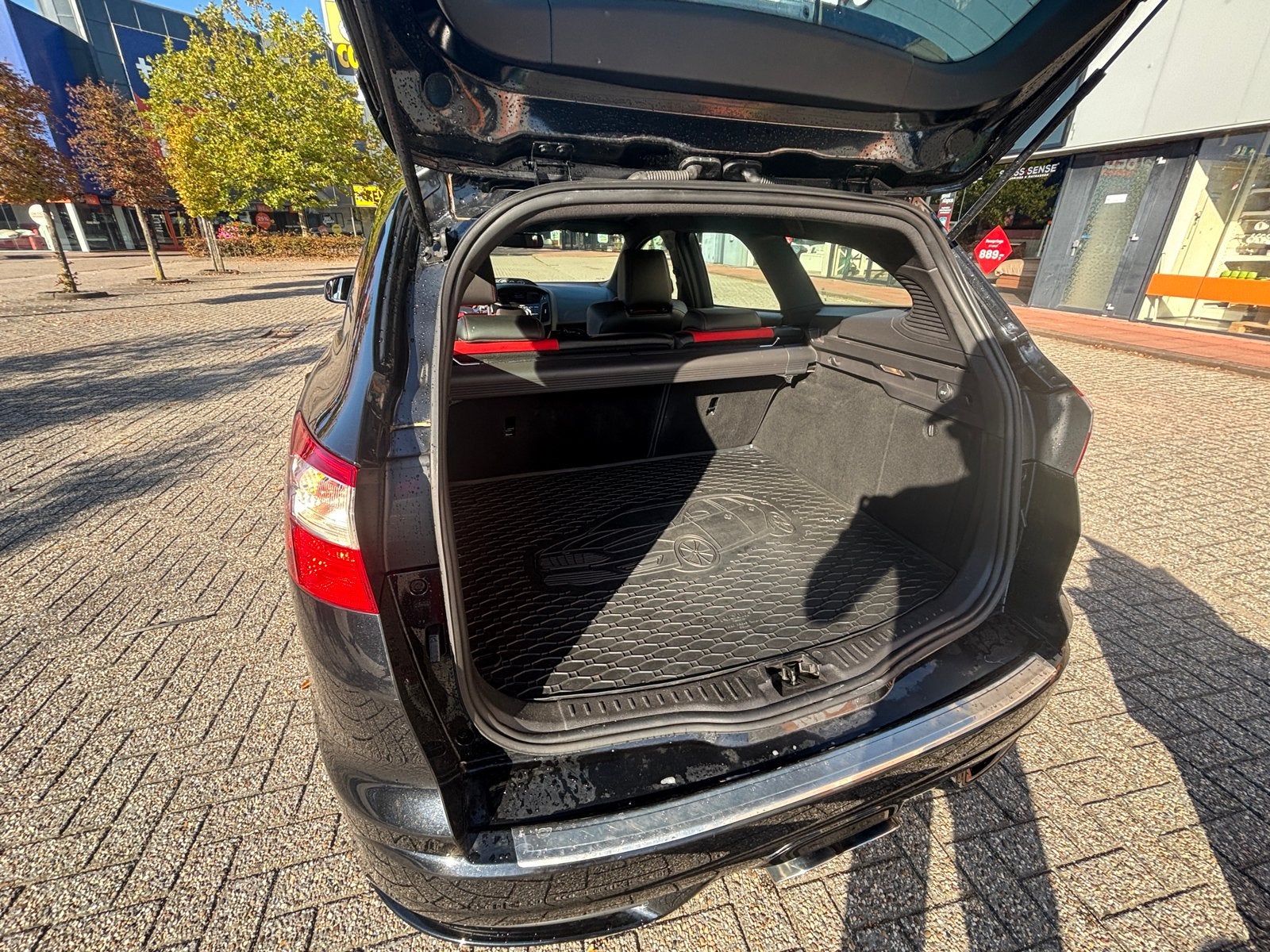 Foto 18 van Ford Focus 2.0 ST 184KW Wagon 2014 Zwart