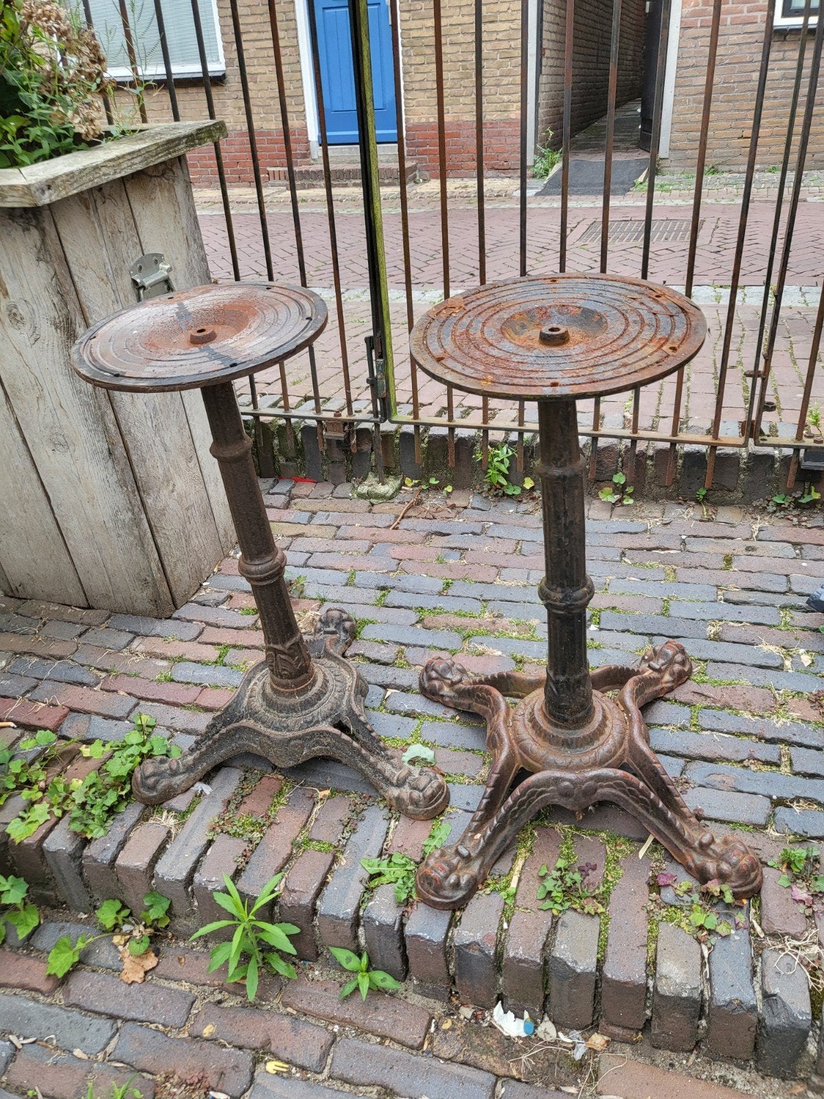 Robuuste gietijzeren tafelpoten plus eikenhoutenbla(2 stuks), Huis en Inrichting, Tafelonderdelen, Tafelpoot, Minder dan 50 cm