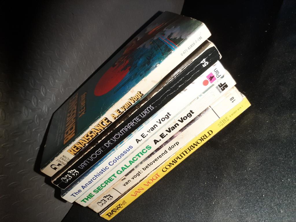 A.E. van Vogt Sciencefiction Boeken Collectie (5 stuks), Ophalen of Verzenden, Gelezen
