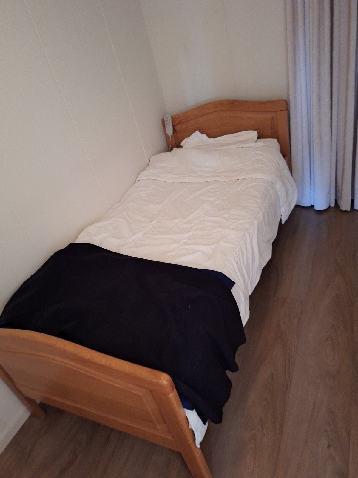 Senioren bed, Ophalen, Zo goed als nieuw, Eenpersoons