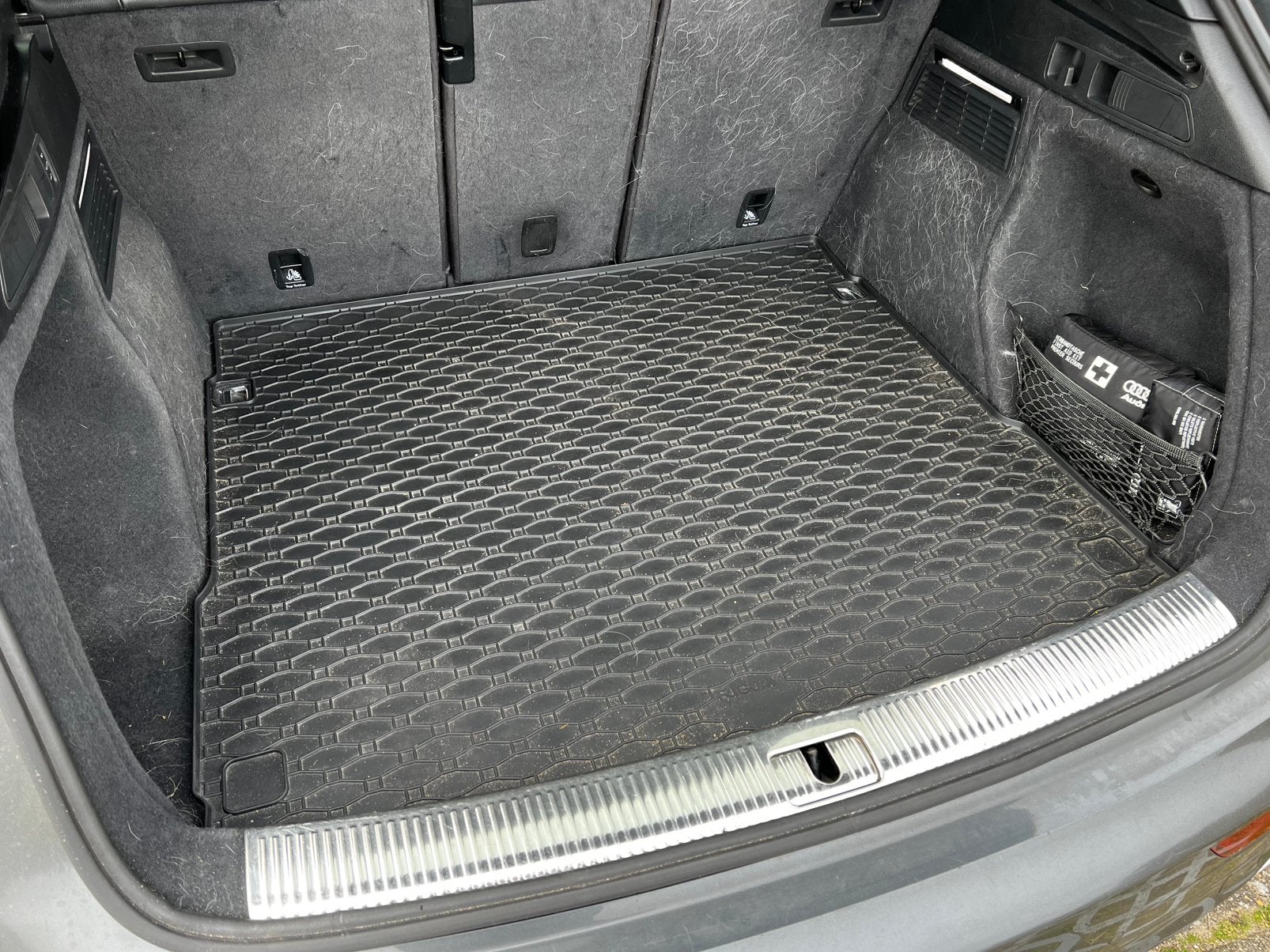 Audi (S)Q5 FY rubberen mat, Ophalen, Zo goed als nieuw