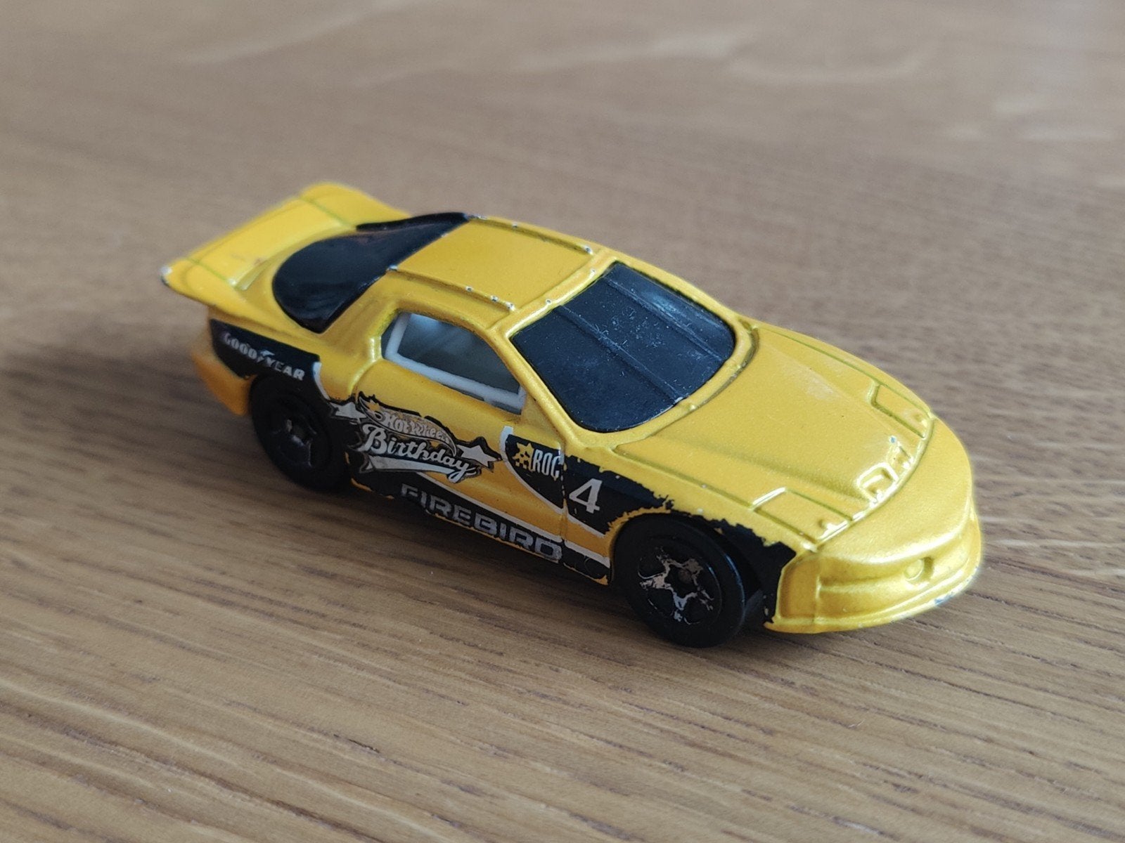 Hot Wheels Pontiac Firebird IROC GEEL, Ophalen of Verzenden, Nieuw