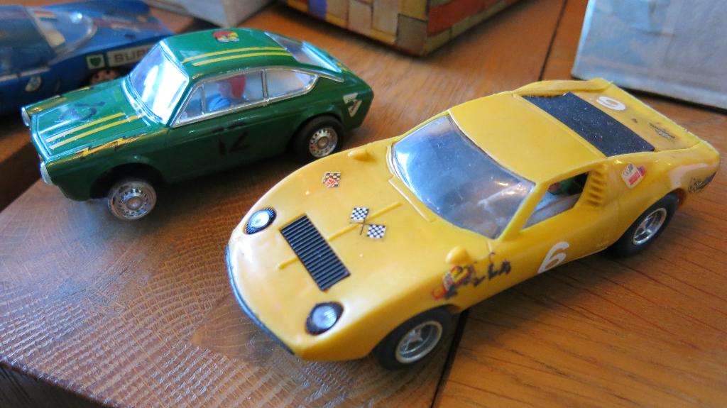 Racebaan Scalextric met auto's, Kinderen en Baby's, Speelgoed | Racebanen, Gebruikt, Racebaan, Elektrisch, Overige merken, Zelf te bouwen