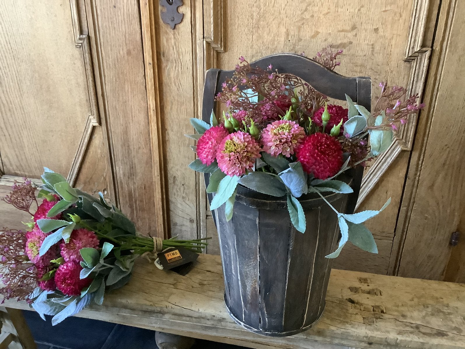 NIEUW fors boeket met Zinnia kunstbloemen en kunsttakken, Huis en Inrichting, Woonaccessoires | Kunstplanten en Kunstbloemen, Ophalen of Verzenden