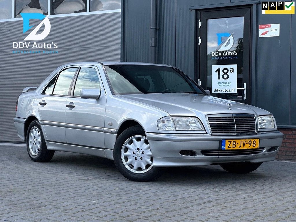 Mercedes C-klasse 180 Sport|123pk|1999|NAP|Trekhaak|Nwe APK|, Euro 2, Gebruikt, Zwart, 4 cilinders