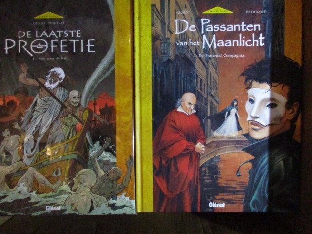 w0539 de zwarte loge 40x hc, Meerdere stripboeken, Ophalen, Gelezen