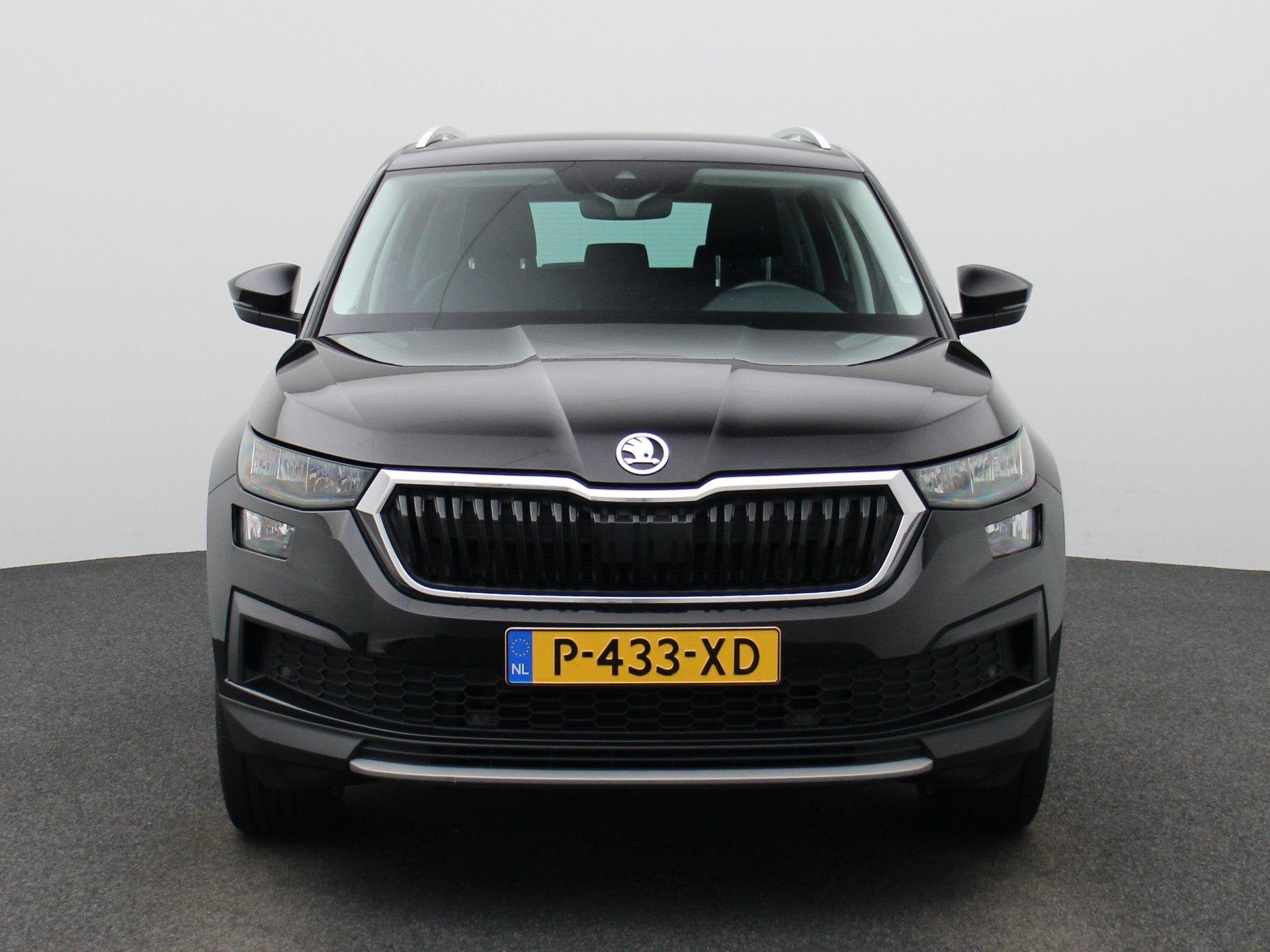 Skoda Kodiaq 1.5 TSI Business Edition 150 PK | Automaat | Tr, Auto's, 4 cilinders, Leder en Stof, Zwart, Origineel Nederlands