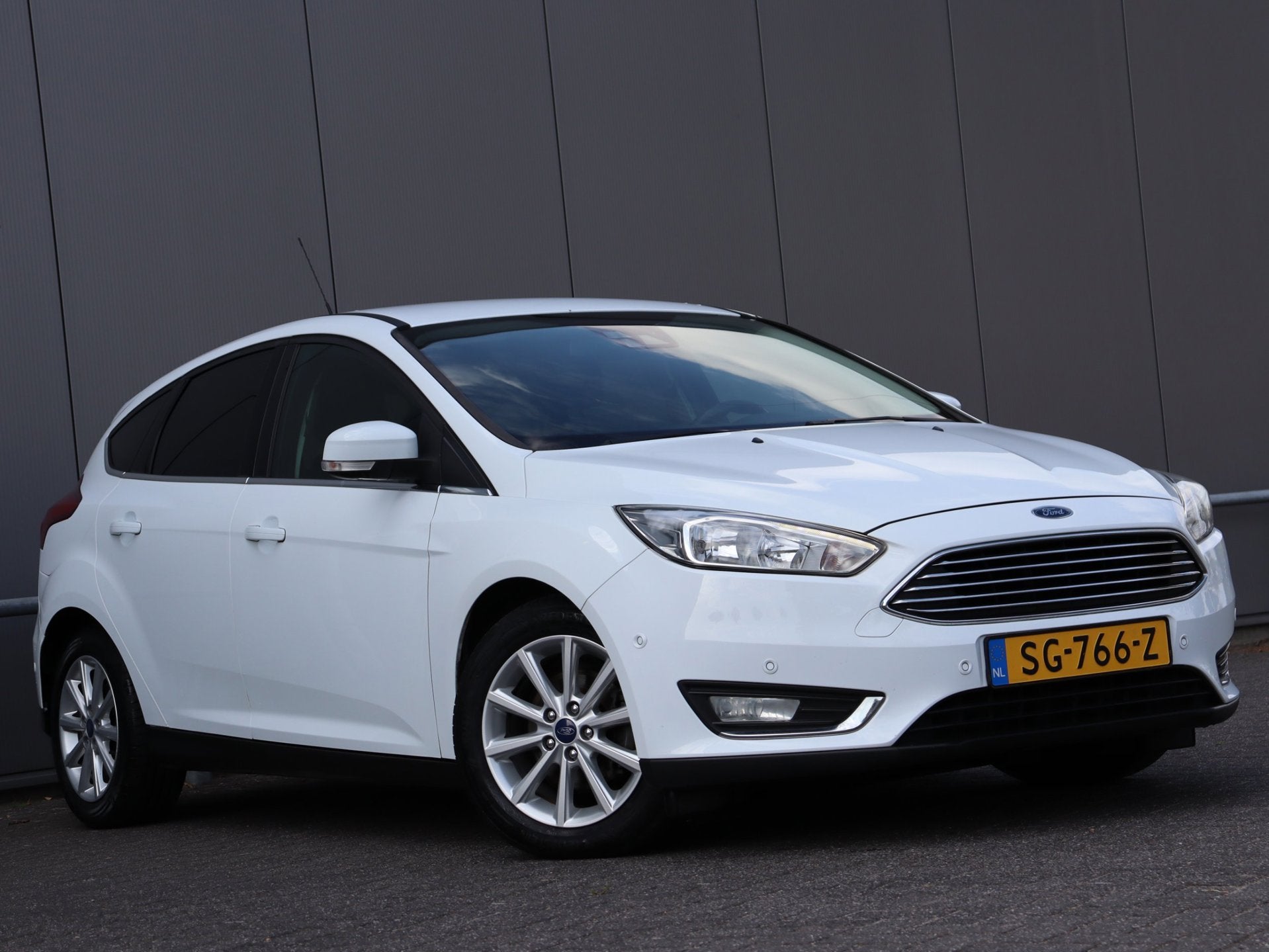 Foto 4 van Ford Focus 1.0 Titanium navi LM *167.000km*