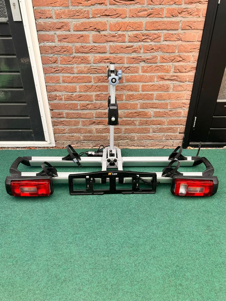Movanext Lux, inklapbaar, lichtgewicht, zeer netjes., Auto diversen, Fietsendragers, Gebruikt, Trekhaakdrager, 2 fietsen, Elektrische fiets