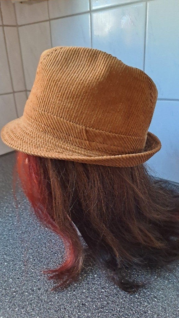 Stijlvolle ribfluwelen Wickfield hoed, Onbekend, Zo goed als nieuw, Onbekend, Onbekend