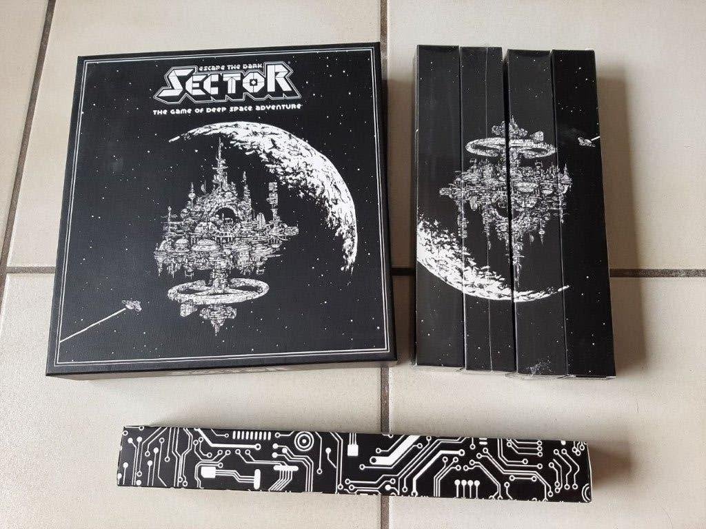 Escape the dark Sector : Boardgame 2-4 players with playmats, Een of twee spelers, Ophalen of Verzenden, Nieuw, Themeborn Ltd