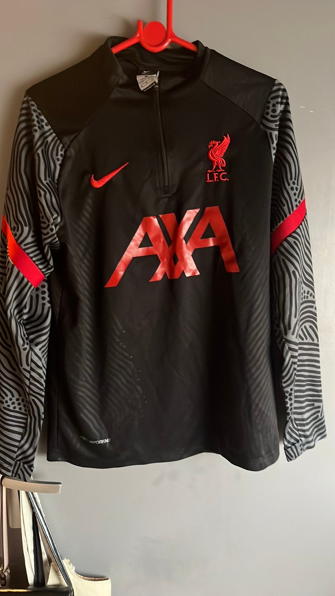 Liverpool Vest (M), Ophalen of Verzenden, Zo goed als nieuw, Voetbal