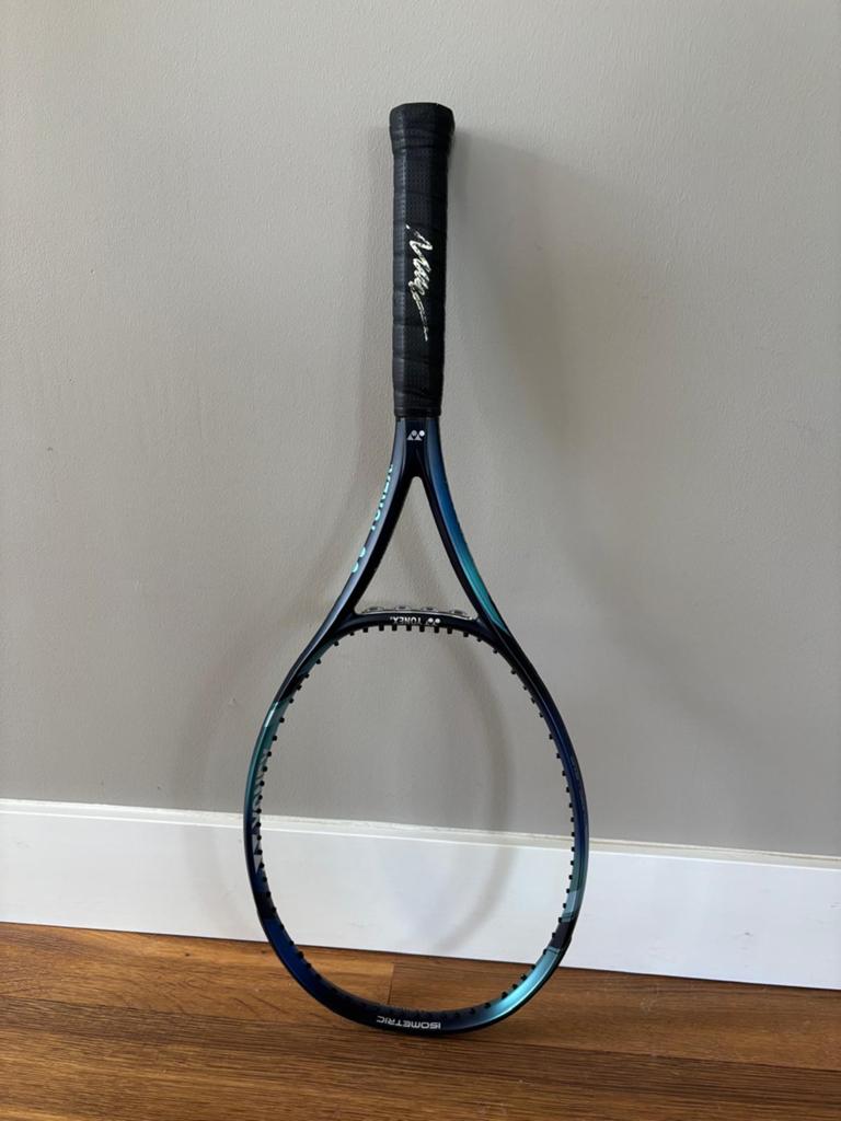 Gesigneerd tennisracket Nick Kyrgios - Yonex Ezone, Ophalen of Verzenden, Nieuw, Racket, Overige merken