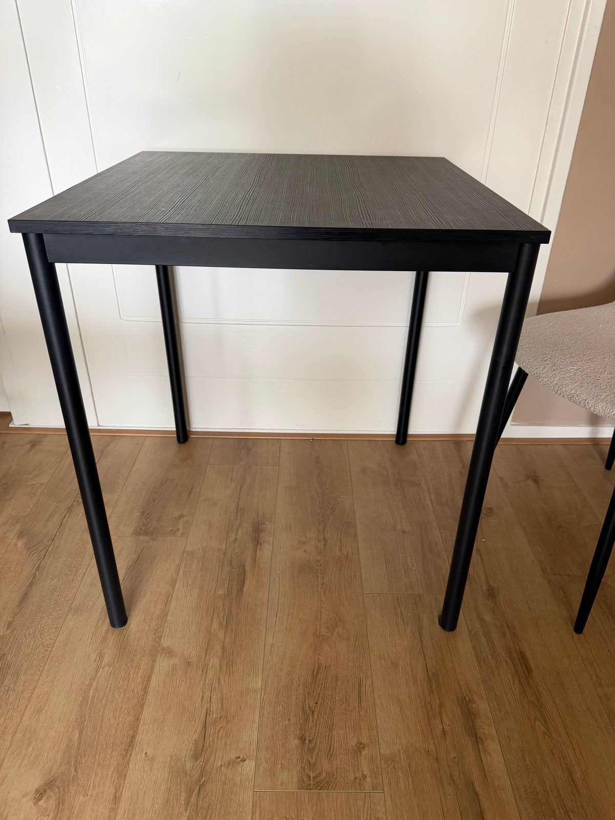 IKEA tafel 67x67 - Zo goed als nieuw, Ophalen, Vierkant, Tot twee personen, 50 tot 100 cm