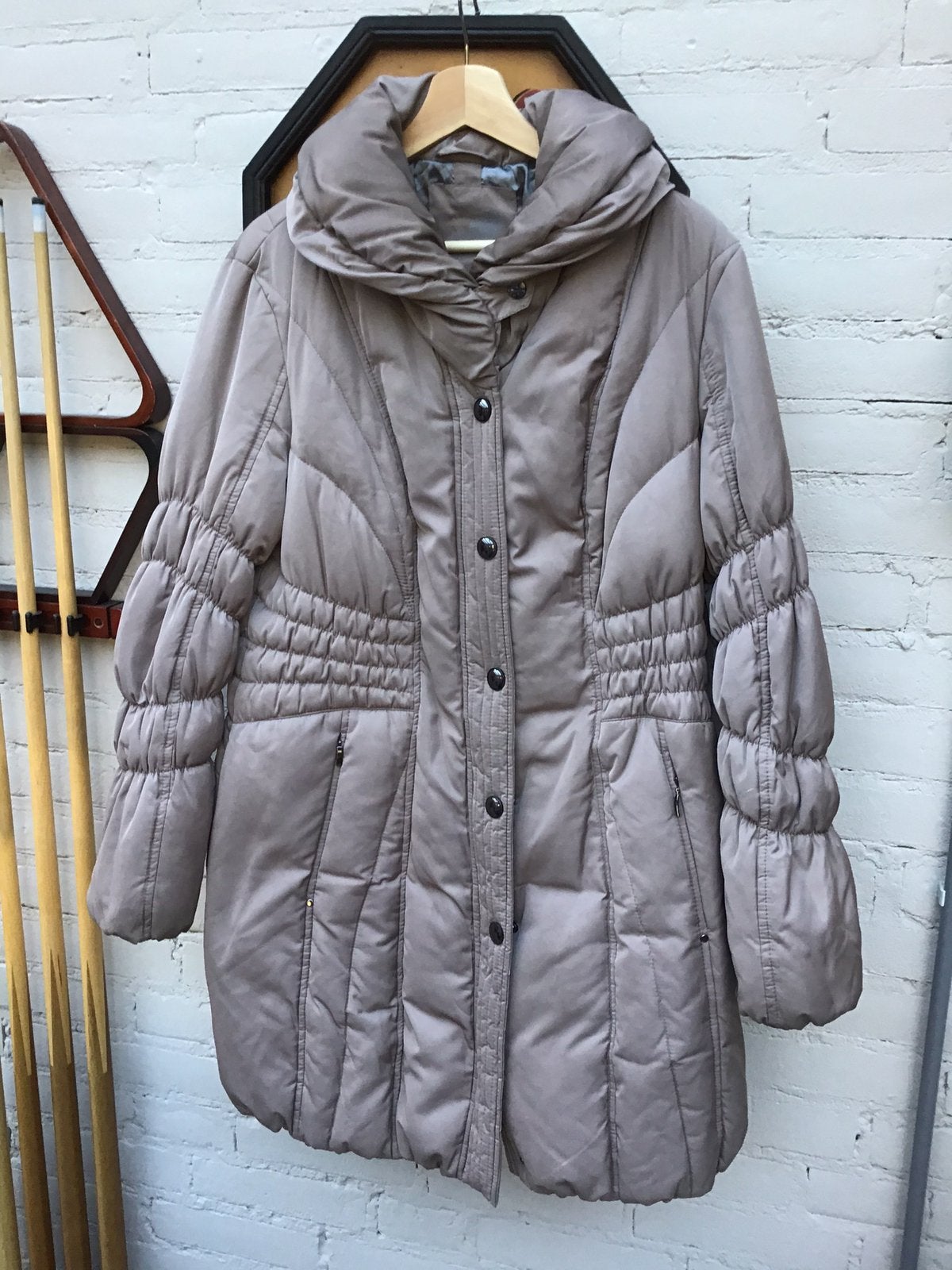 Winterjas 42 taupe kleur, Kleding | Dames, Jassen | Winter, Ophalen of Verzenden, Zo goed als nieuw