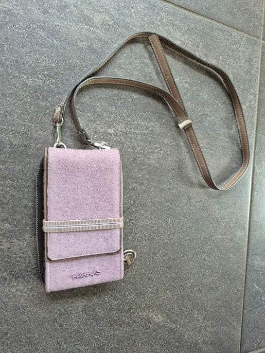 Leuk damestasje van het merk Parfois.
Kleur oud roze, helema, Ophalen of Verzenden, Nieuw, Roze, Handtas