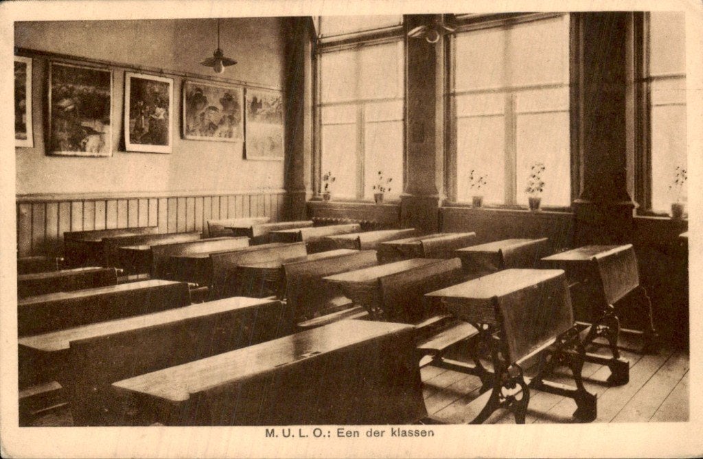 Moerdijk - M.U.L.O. - Een der klassen, Ophalen of Verzenden, 1920 tot 1940, Gelopen, Noord-Brabant