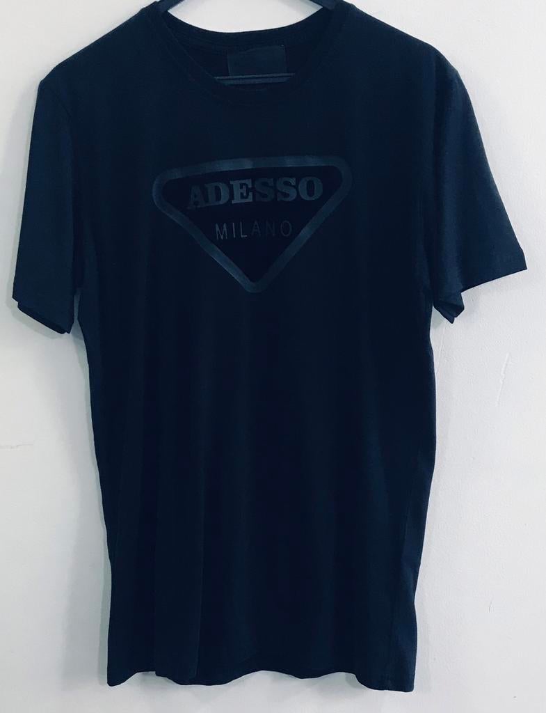 Luxury Brands outlet  T-shirts, Ophalen of Verzenden, Nieuw