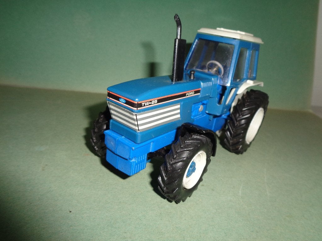 Britains Ford TW-25., Ophalen of Verzenden, Tractor of Landbouw, Britains