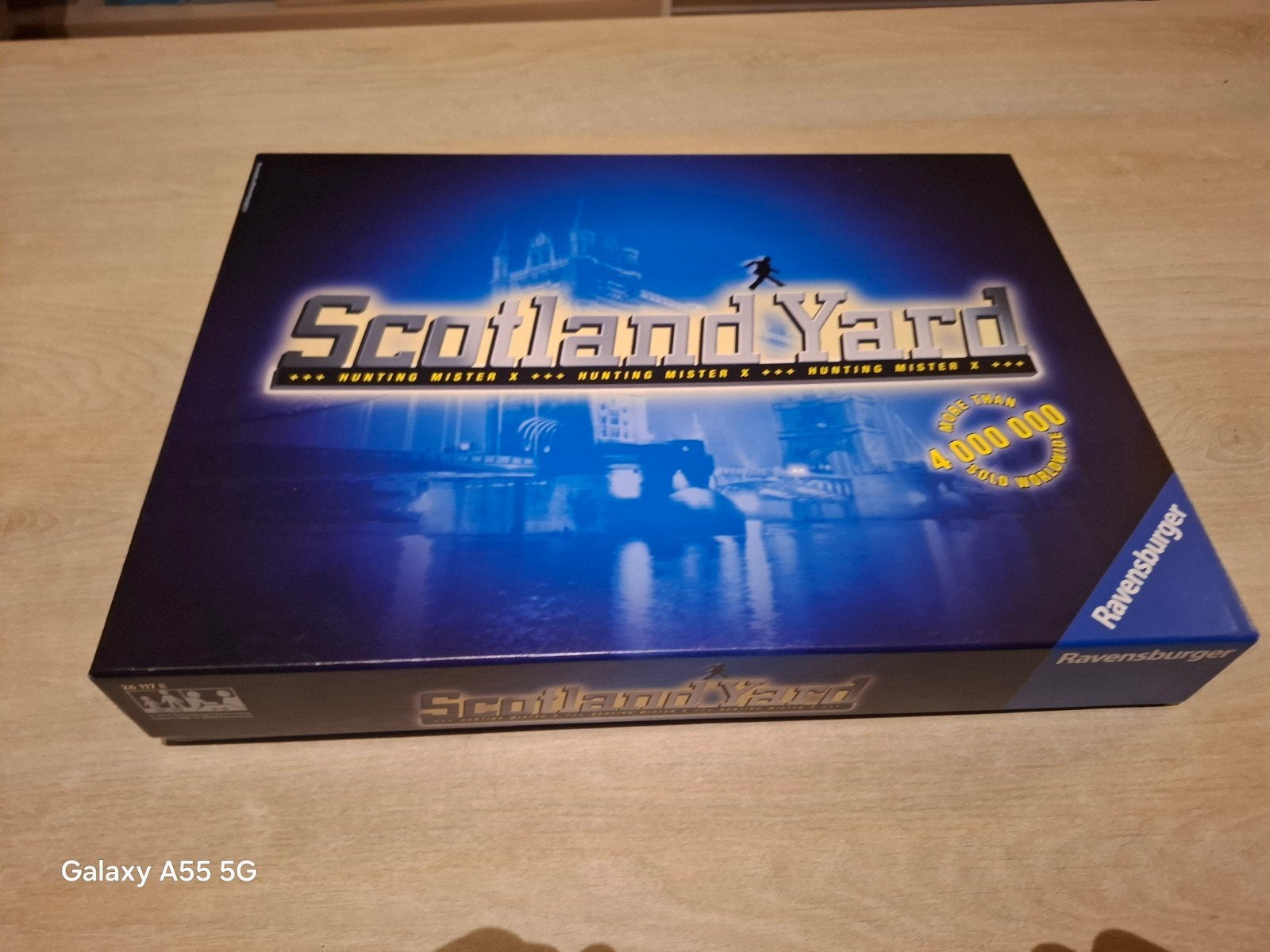 Scotland Yard Bordspel - Ravensburger, Info@ravensburger.com, Postfach 24 60, D-88194 Ravensburg, Ophalen of Verzenden, Zo goed als nieuw