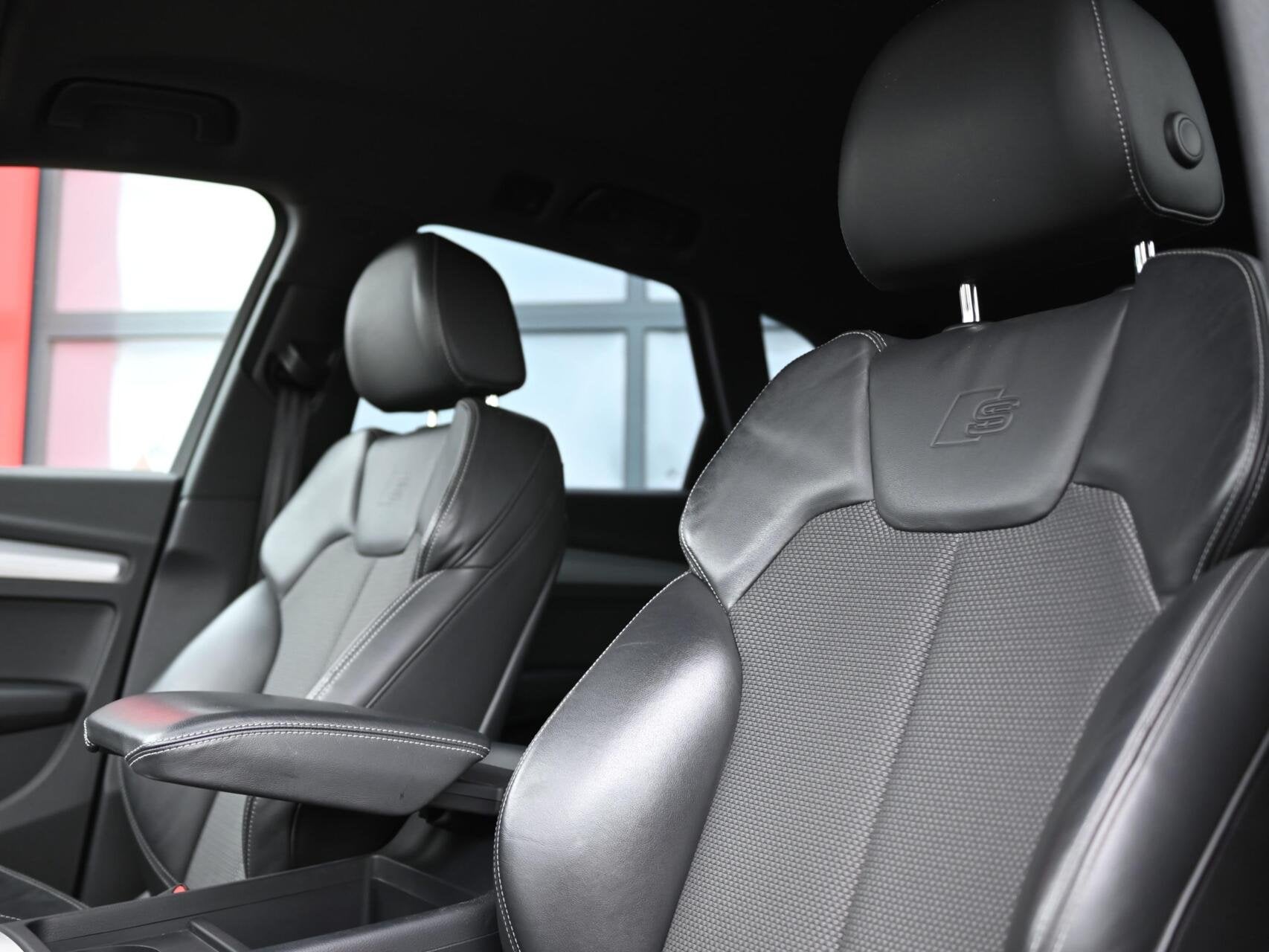 Audi Q5 2.0 TFSI Quattro S-Line Edition | Stoel & Stuurwielv, Auto's, Audi, Automaat, 15 km/l, Gebruikt, 4 cilinders